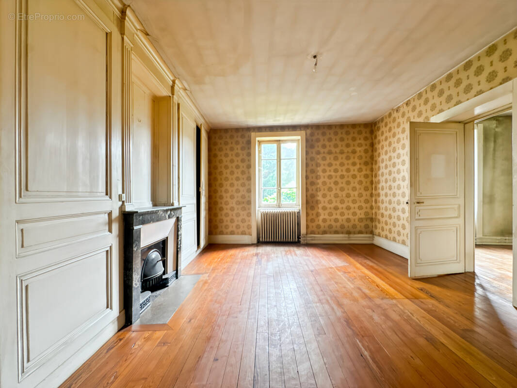 Appartement à REYRIEUX