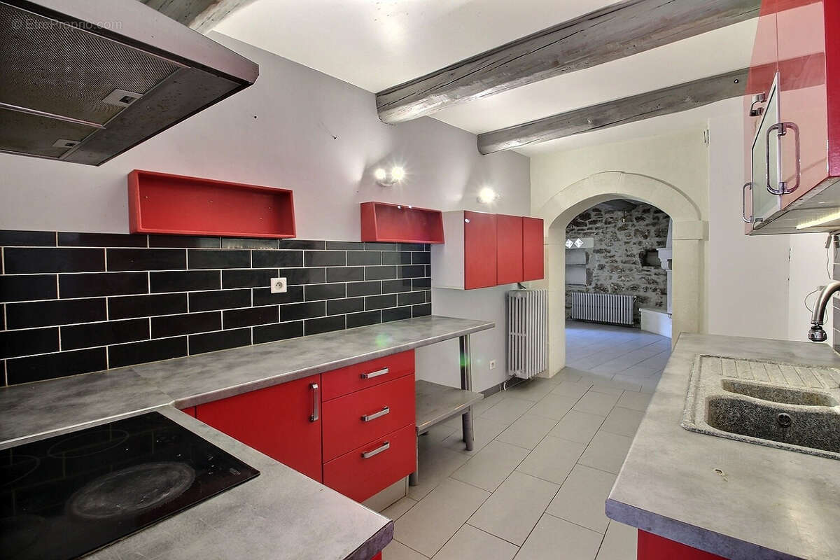 Maison à VIOLS-LE-FORT