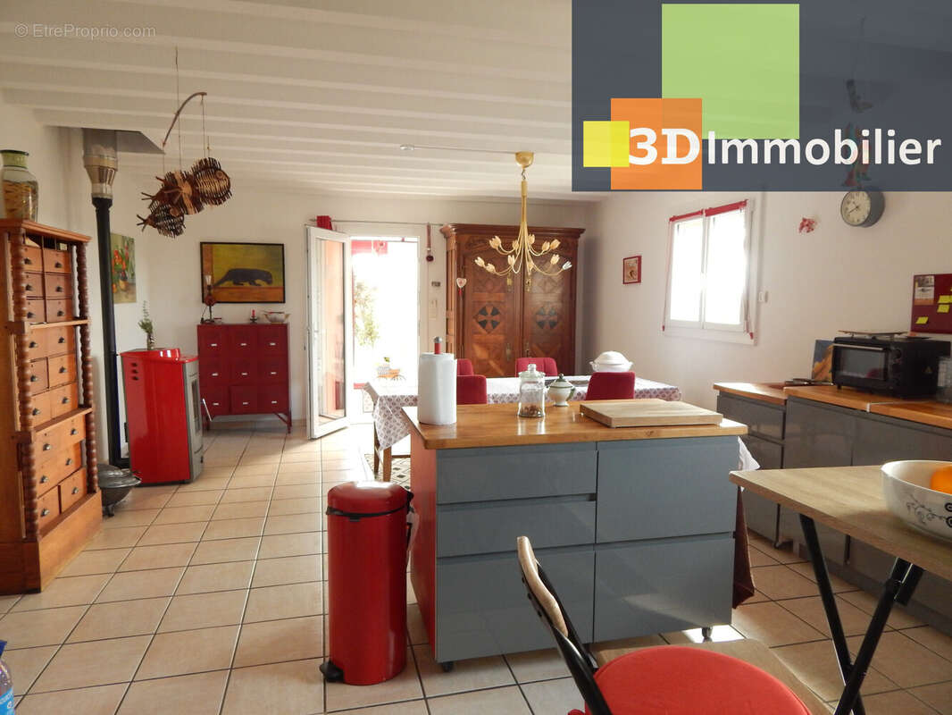 PIÈCE DE VIE 40 M² - Maison à SAINT-GERMAIN-DU-BOIS