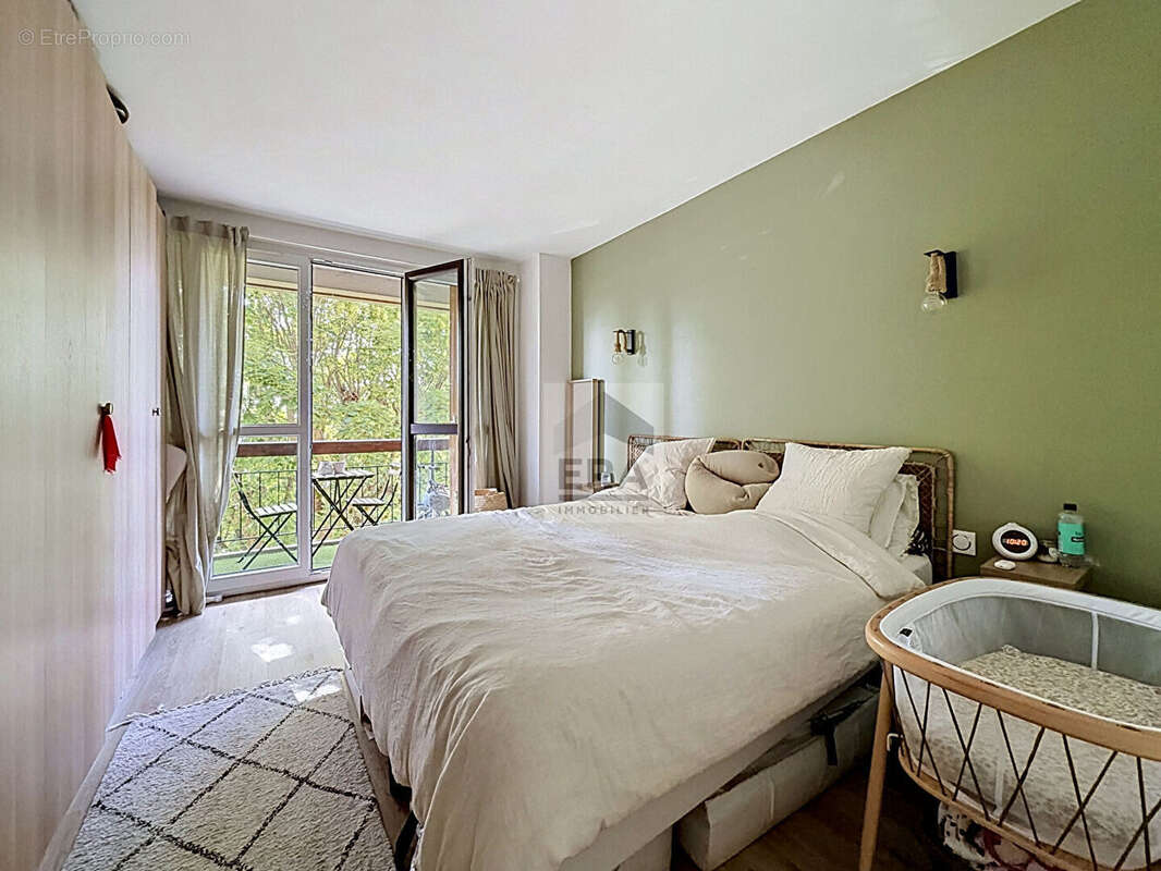 Appartement à SURESNES