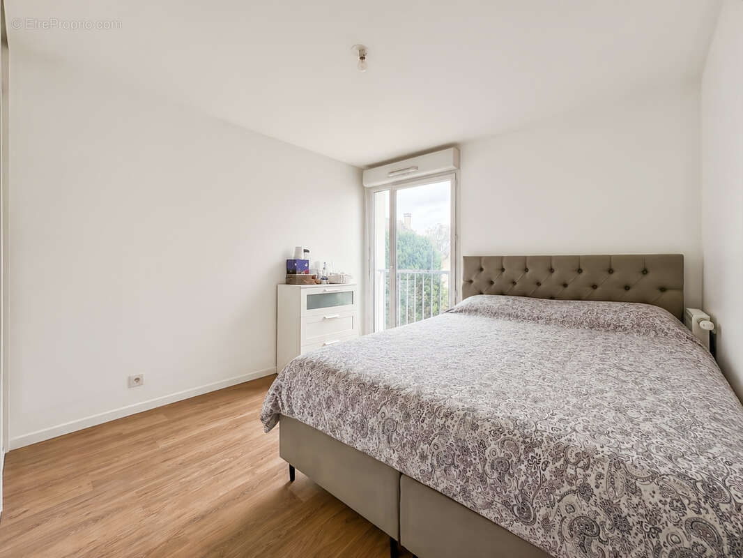 Appartement à SAULX-LES-CHARTREUX