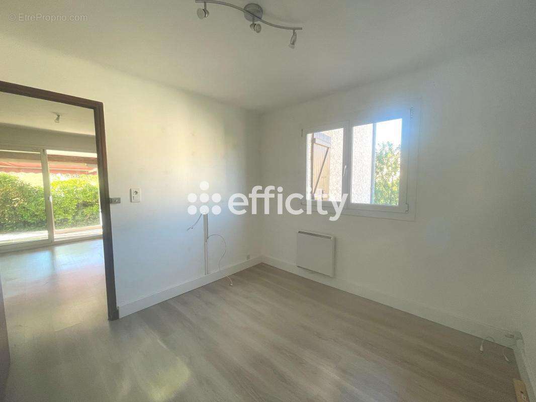 Maison 87 m² à Roquebrune-Sur-Argens  - photo 9