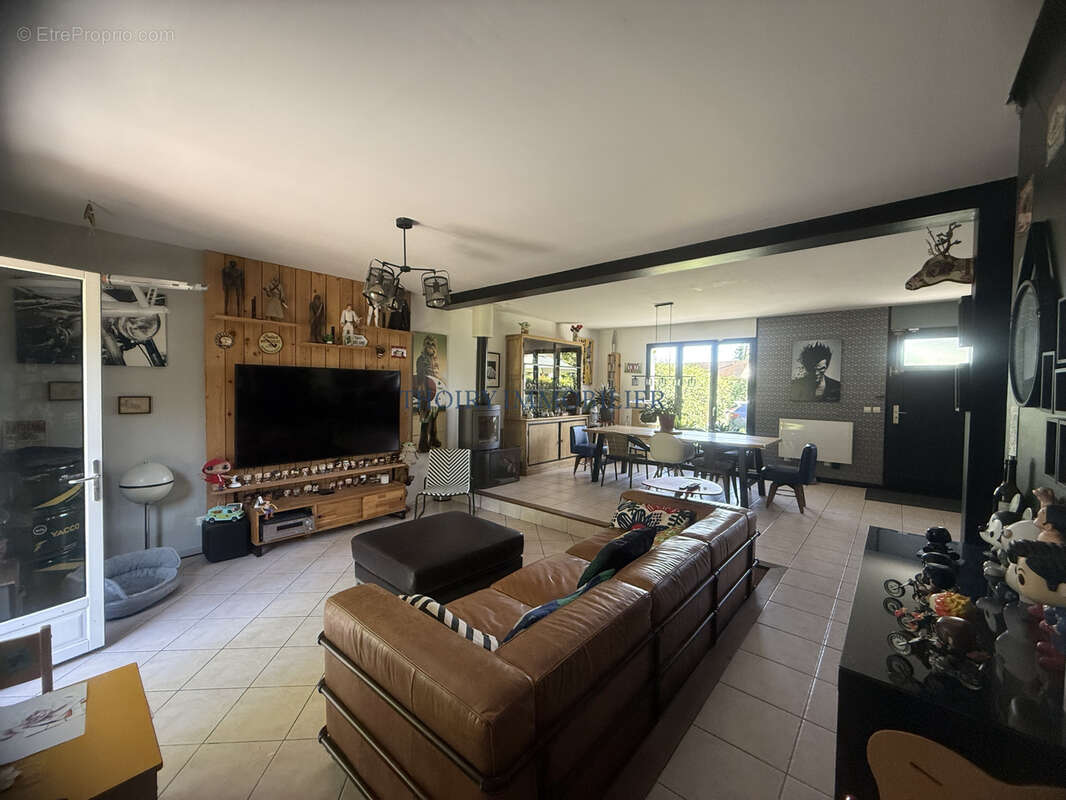 Maison à THOIRY