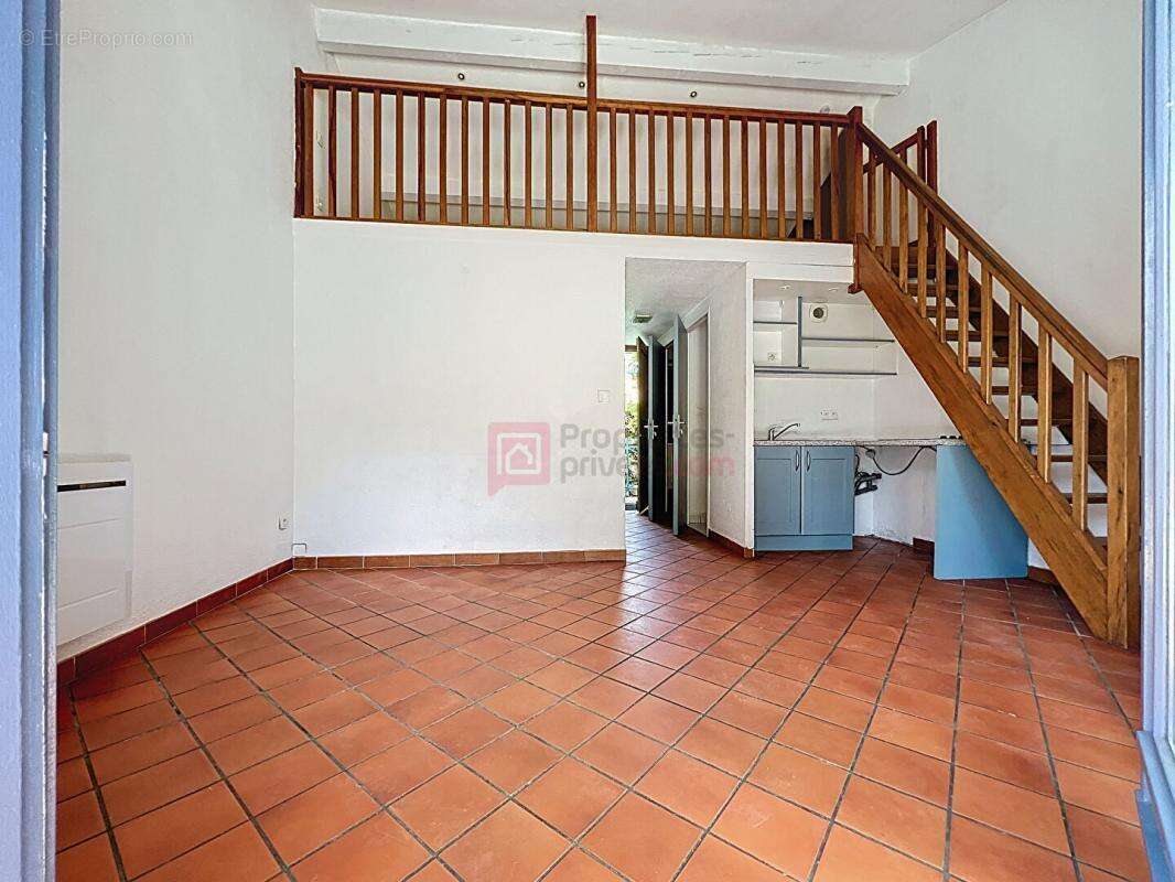 Maison à AURIBEAU-SUR-SIAGNE