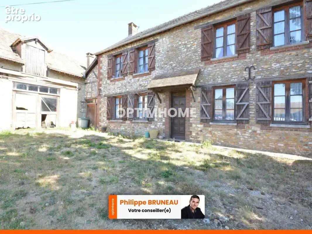 Maison à DOUAINS