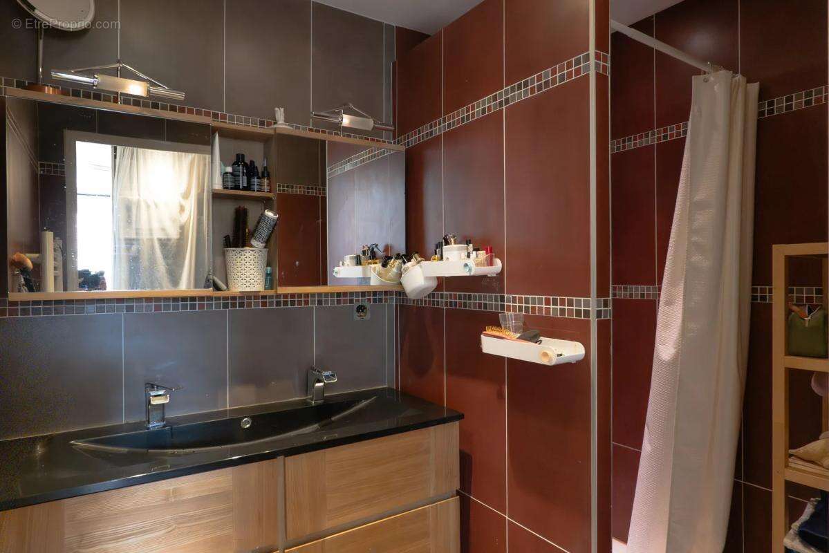 Appartement à VAULX-EN-VELIN