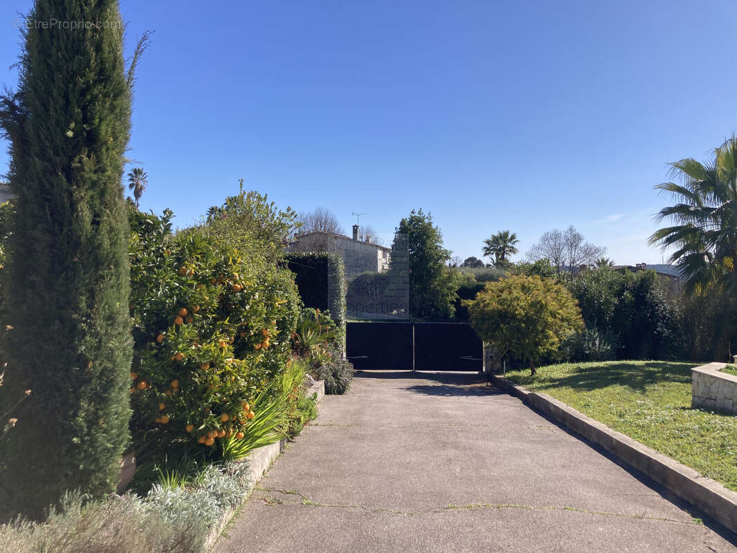 Maison à LA COLLE-SUR-LOUP