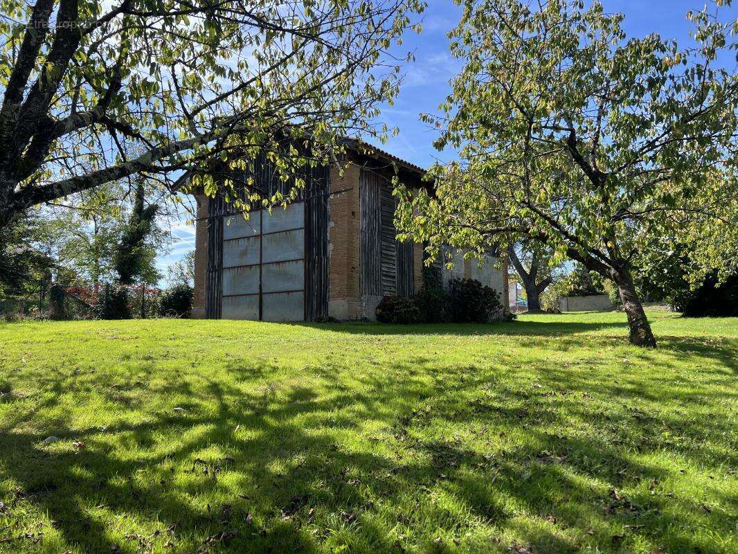 Maison à SAINT-NICOLAS-DE-LA-GRAVE