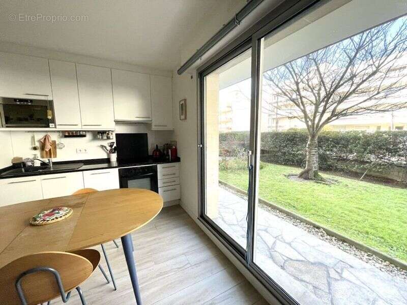 Appartement à LE PERREUX-SUR-MARNE
