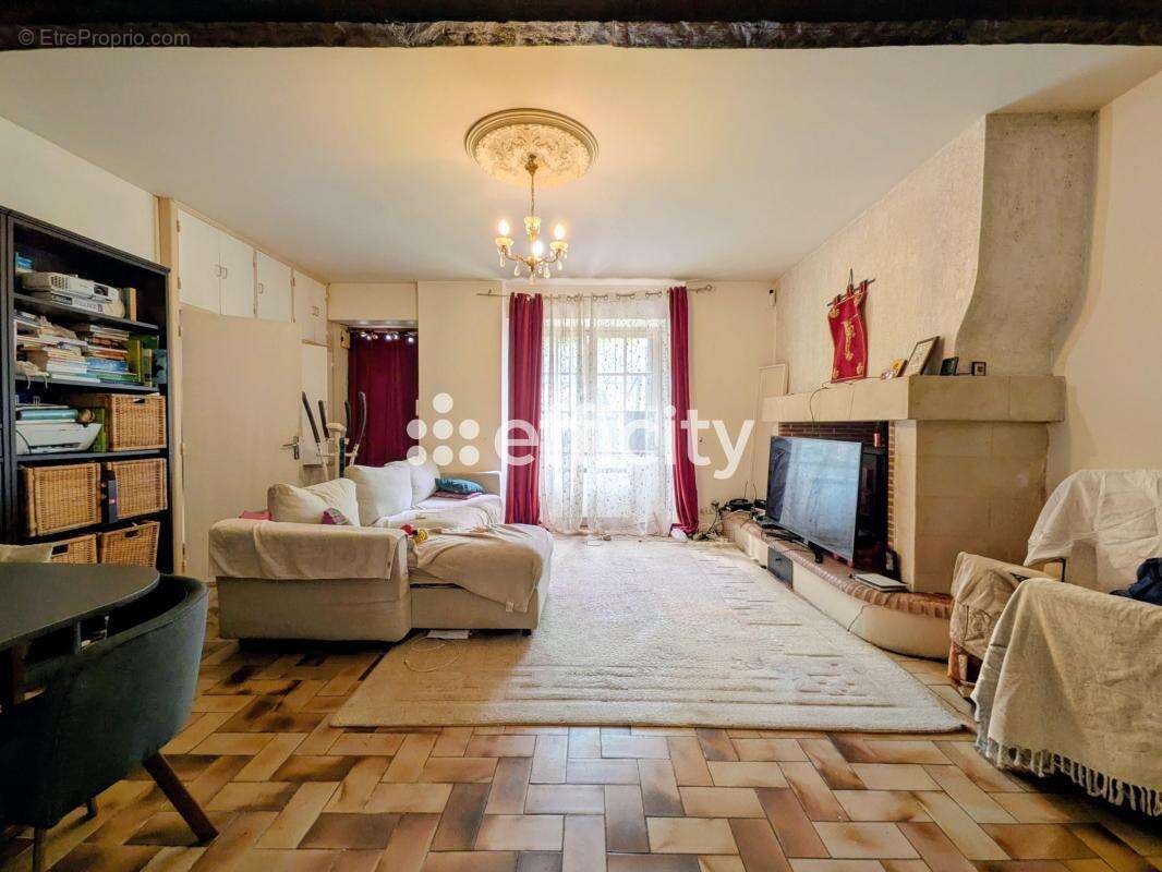 Maison à CINQ-MARS-LA-PILE