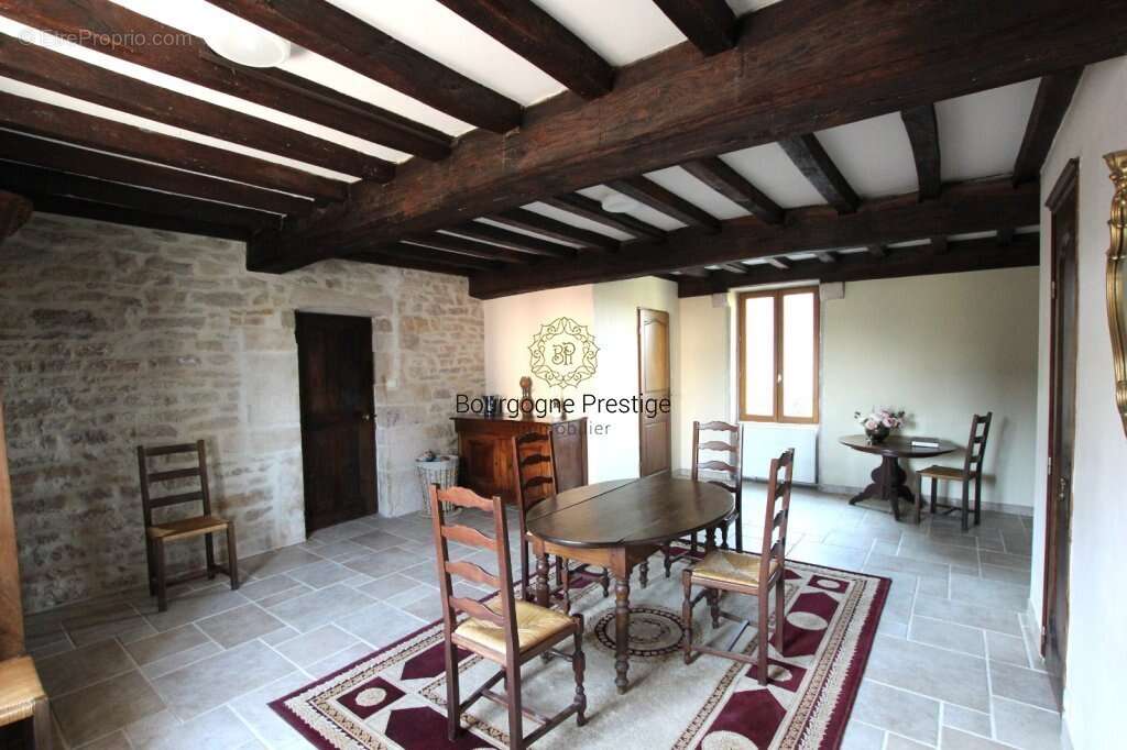 Maison à SENNECEY-LE-GRAND