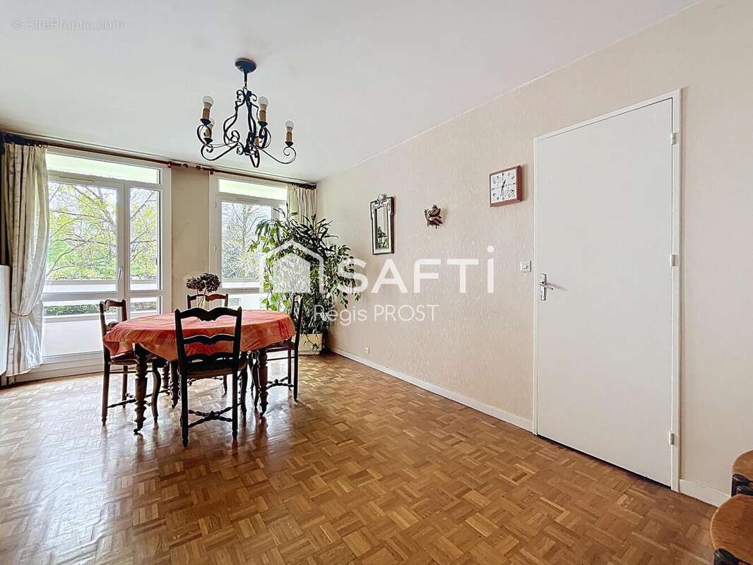 Photo 8 - Appartement à SAINT-ETIENNE