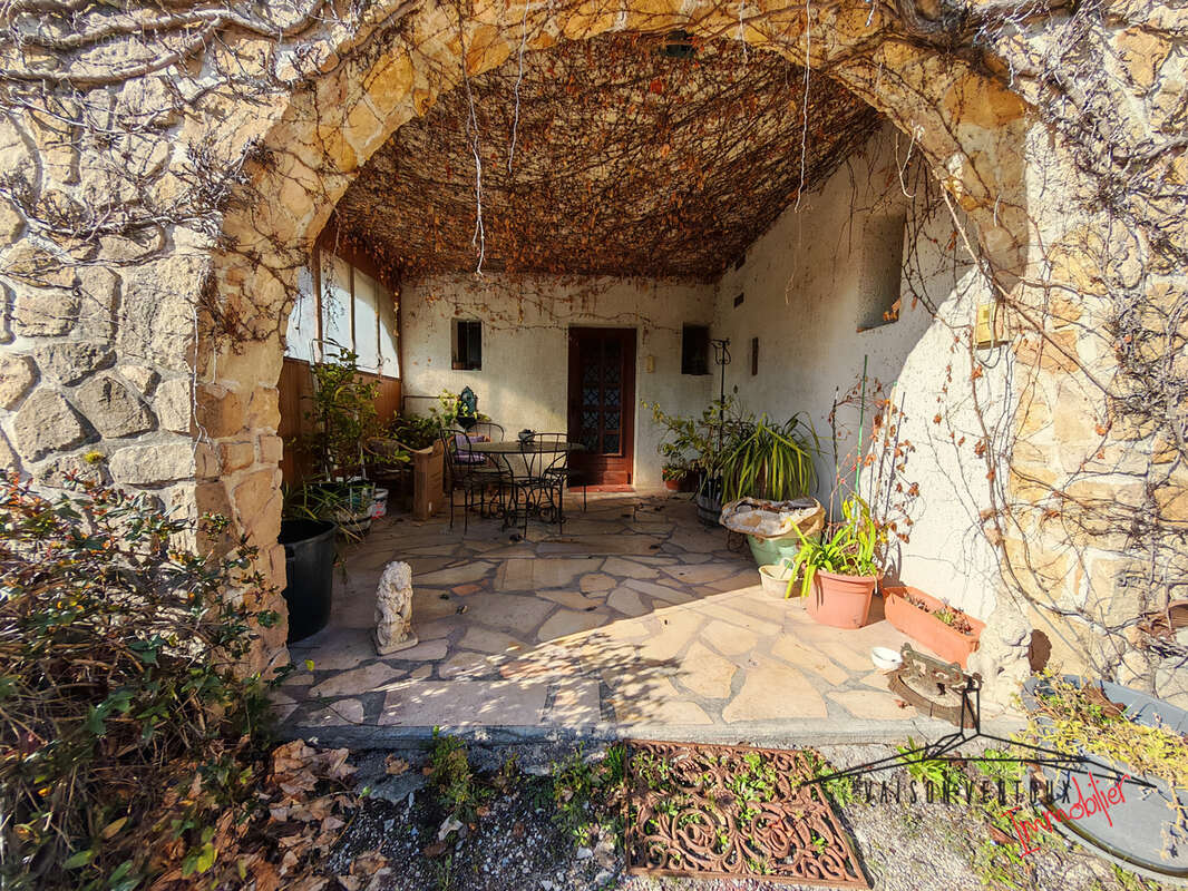 Maison à VAISON-LA-ROMAINE