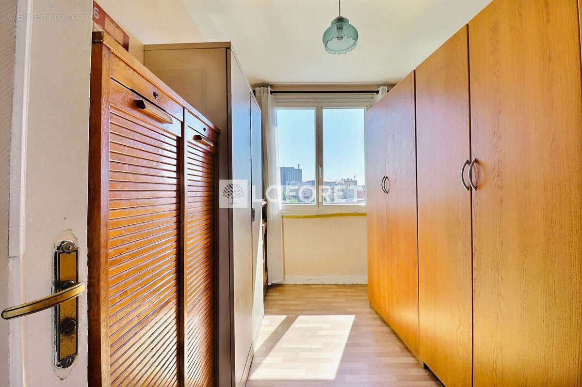 Appartement St Ouen 4 pièce(s) 58 m2 - photo 7