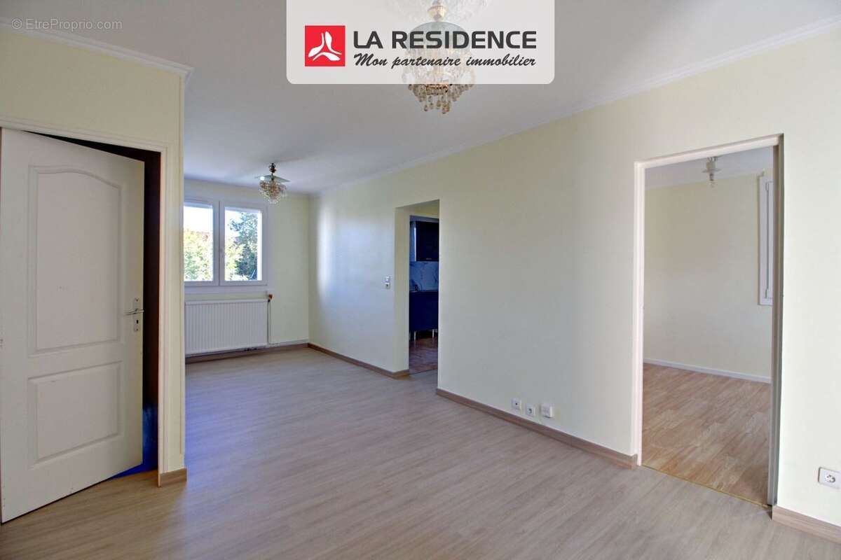 Maison 88 m² à Les Mureaux  - photo 2