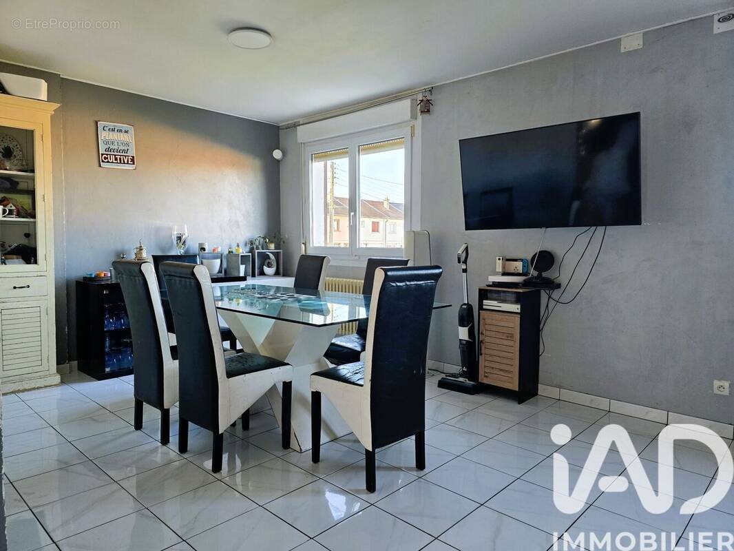 Photo 1 - Maison à HAUCOURT-MOULAINE