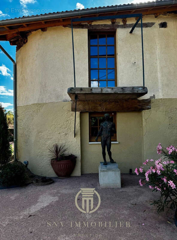 Maison à MONTAIGUET-EN-FOREZ