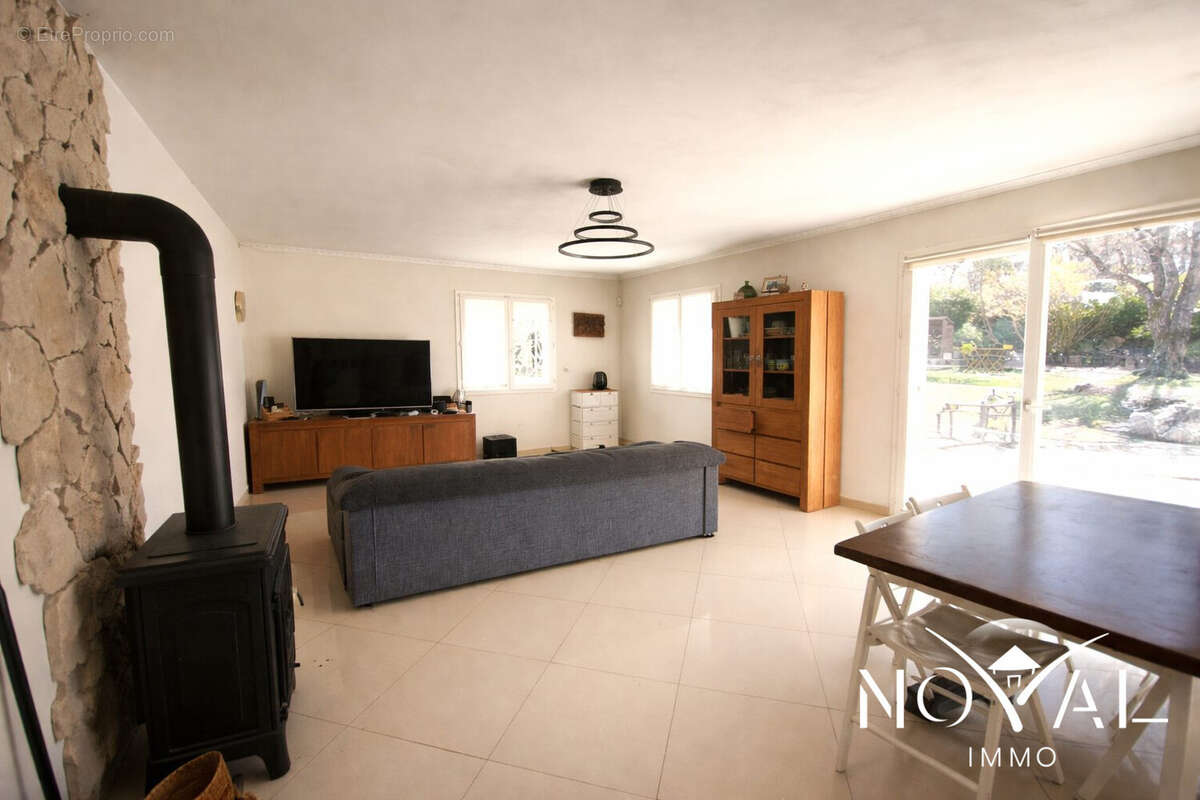 Maison à SAINT-VALLIER-DE-THIEY