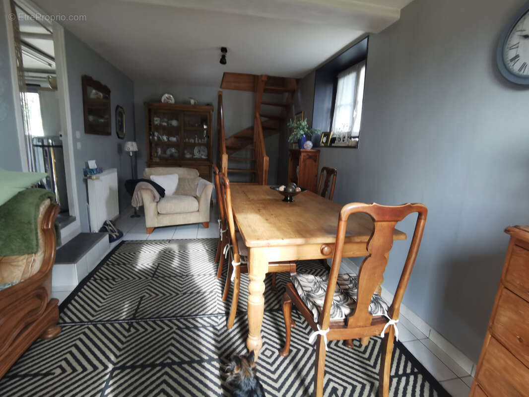 Autre à ANGOISSE
