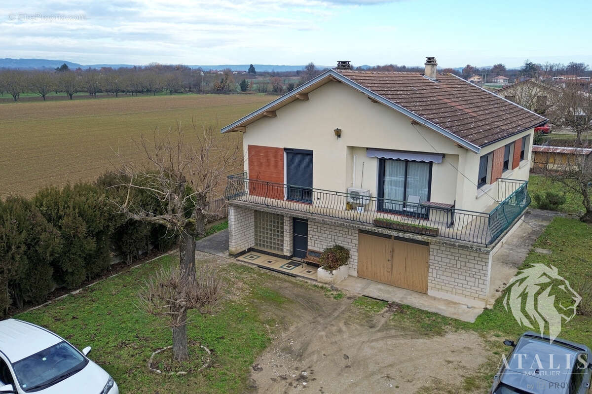 Maison à SAINT-HILAIRE-DU-ROSIER