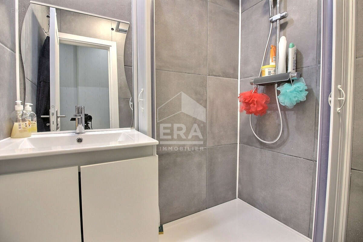 Appartement à VILLENEUVE-LA-GARENNE