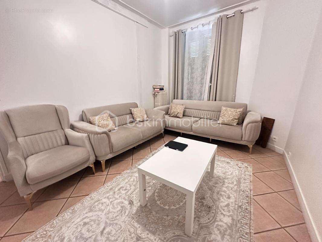 Appartement à CORBEIL-ESSONNES