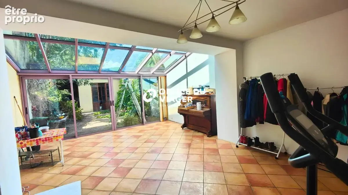 Maison - 6 pièces - 185 m² - photo 3
