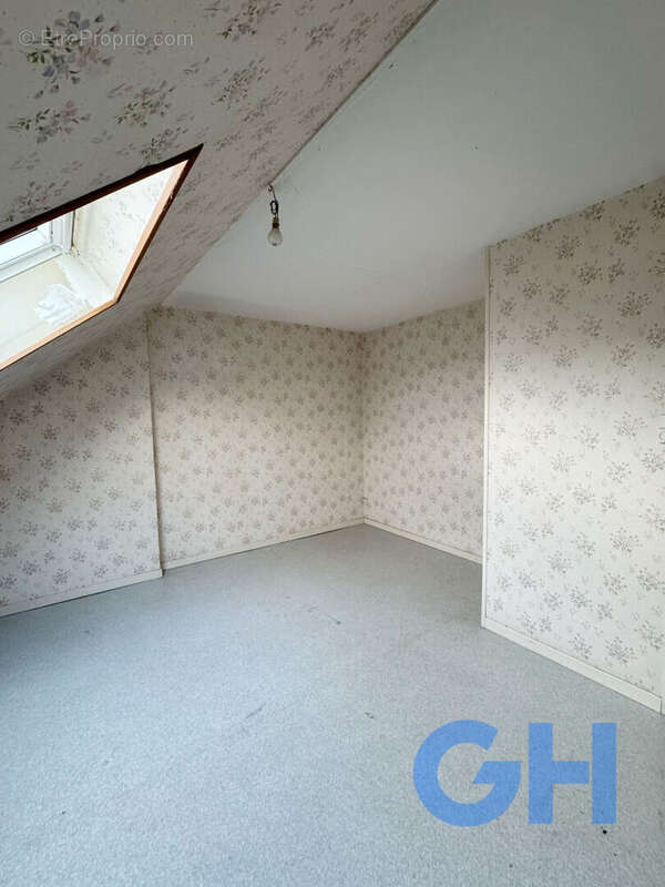 Maison à AULNOYE-AYMERIES