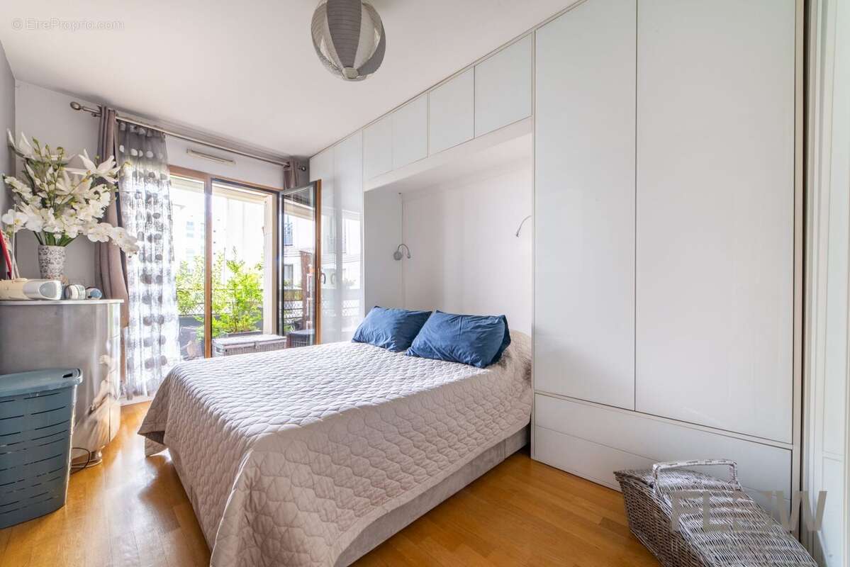 Appartement à LEVALLOIS-PERRET