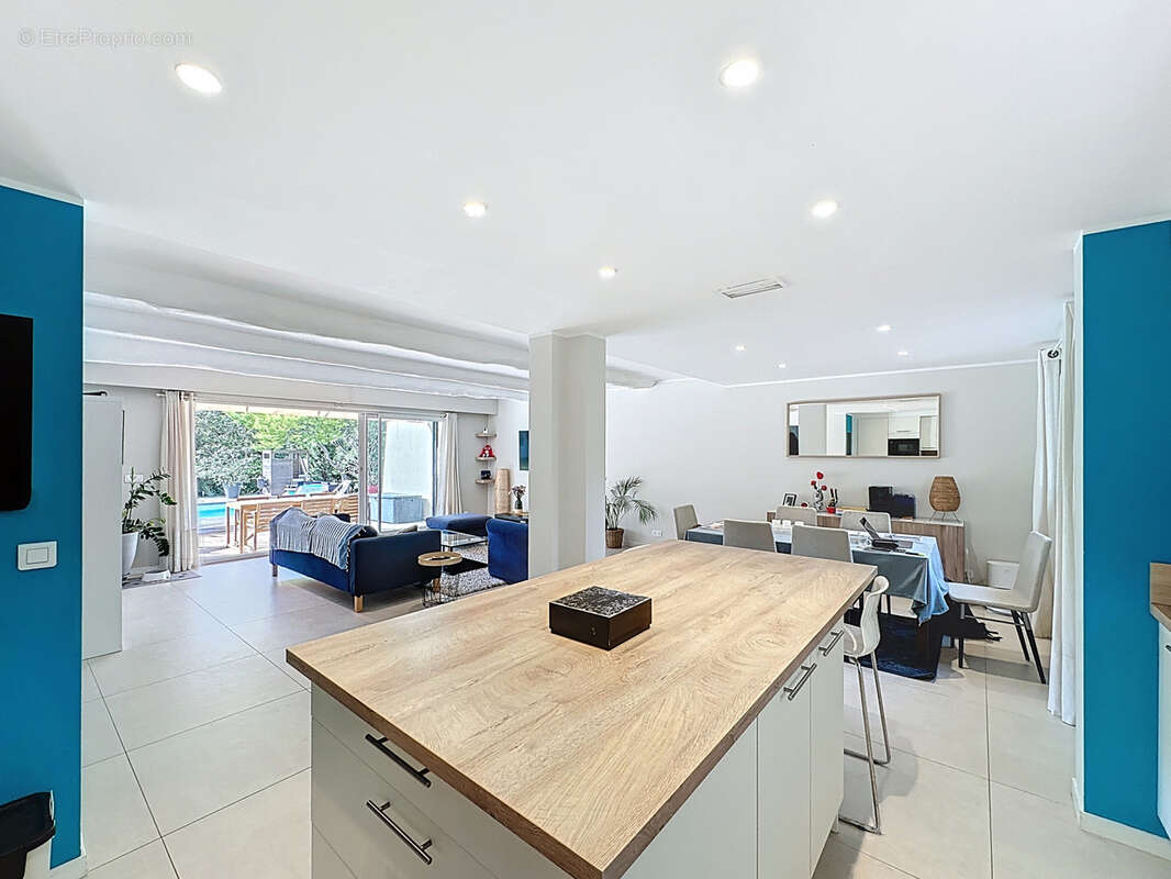 Maison à LA COLLE-SUR-LOUP