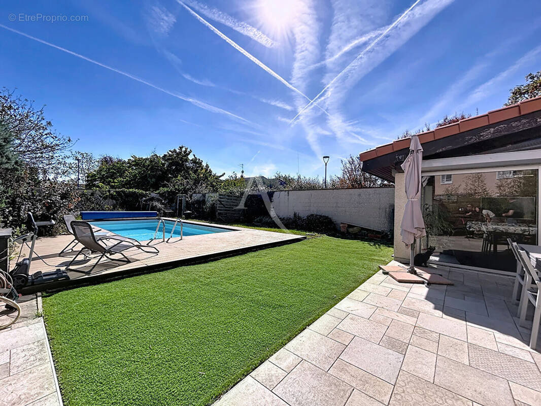 Maison à CASTELGINEST