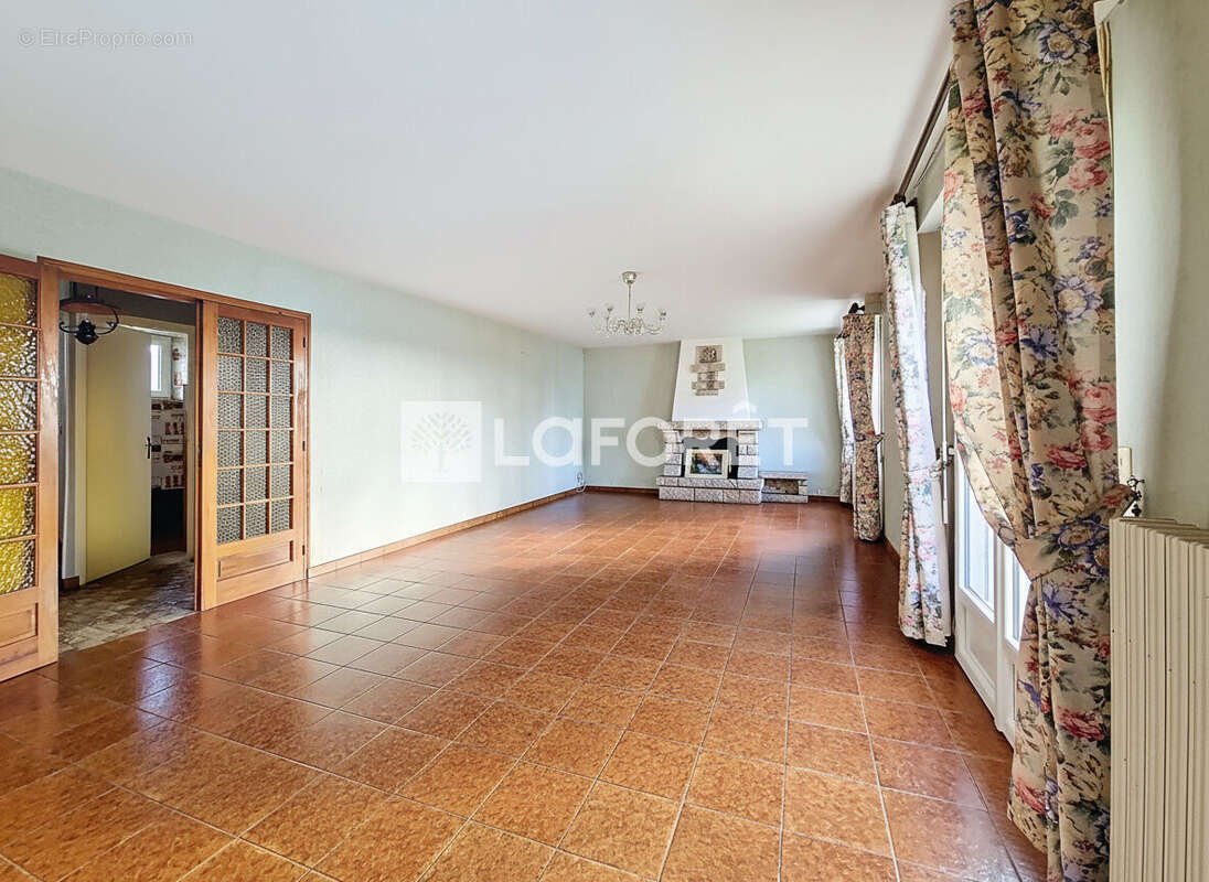 Maison à SAINT-MARCEL