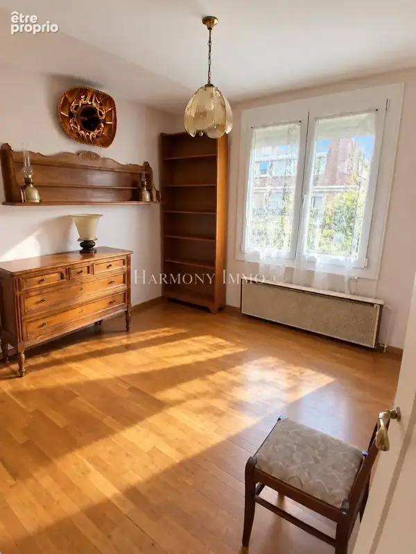 Maison de 80 m2 avec terrain de 322 m2 et garage - photo 6
