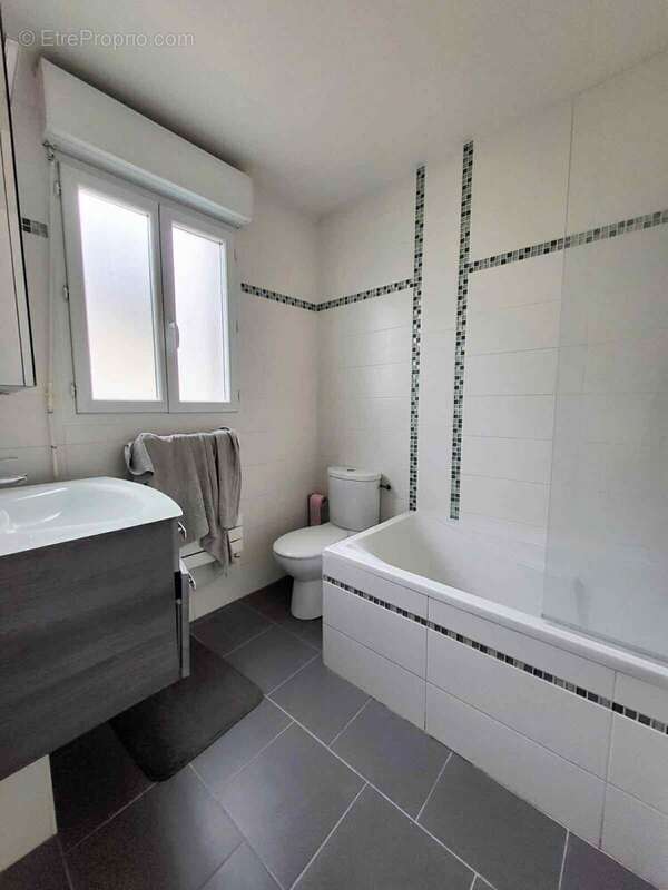 Appartement à ANGERVILLE