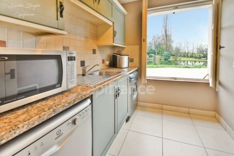 Maison à vendre 8 pièces Maison 228 m2  SAINTE GEMMES LE ROBERT (53) - photo 7