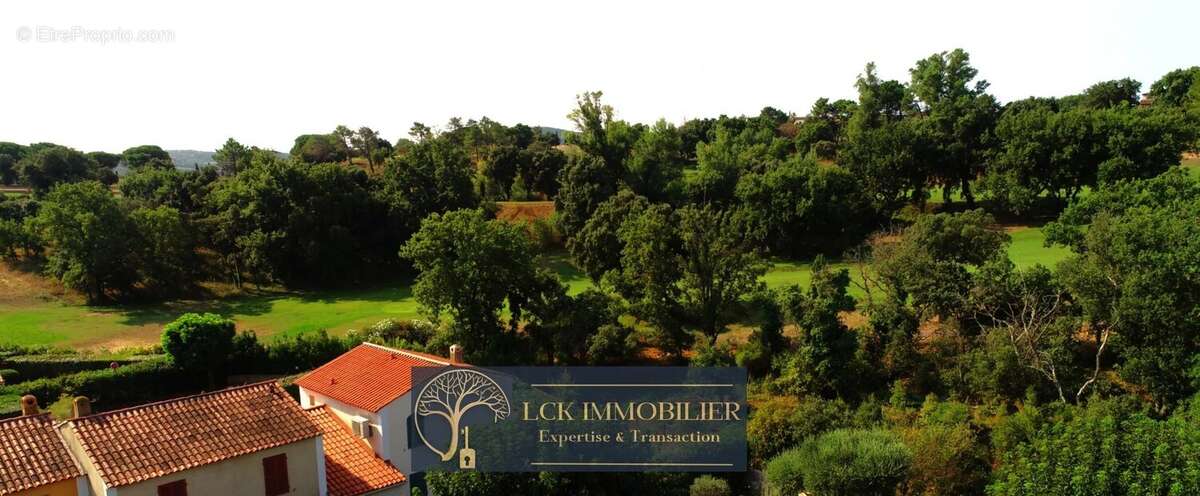 Maison à ROQUEBRUNE-SUR-ARGENS