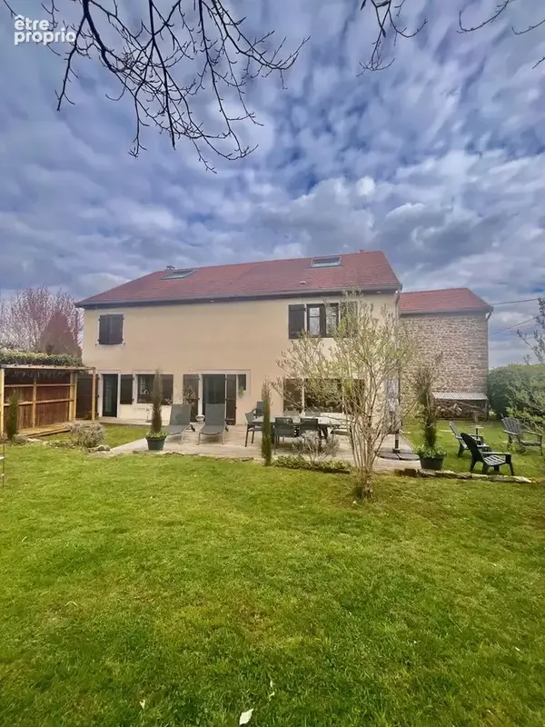 Maison 7 pièces 230 m² à vendre à Lure (70200) - photo 7