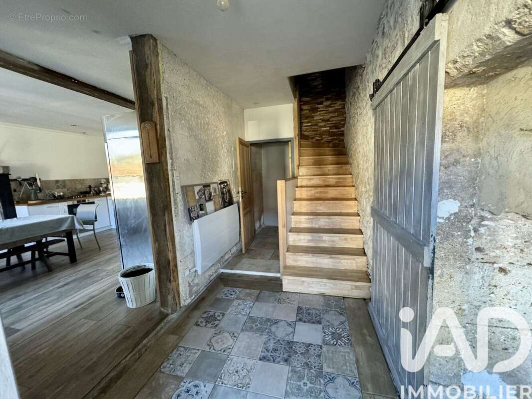 Maison 140 m² à Mareuil  - photo 5