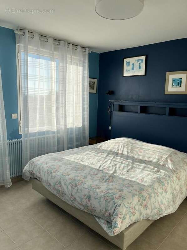 Maison à SAINT-JEAN-D'ANGELY