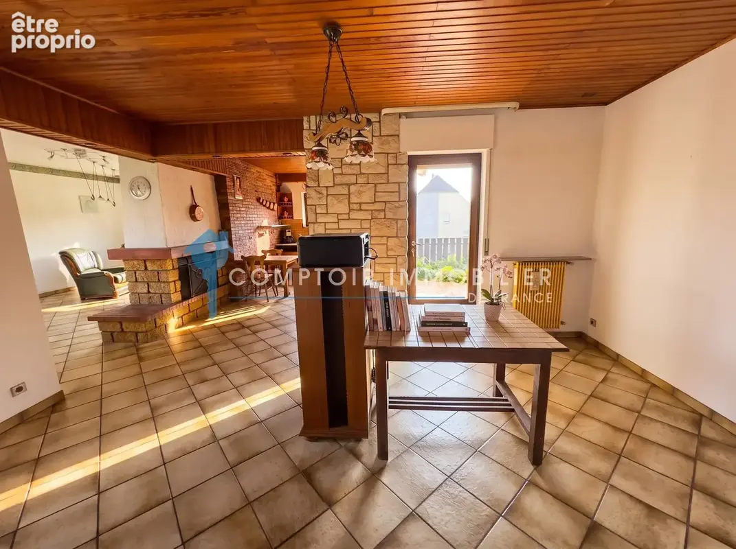 FORBACH BELLEVUE   Belle maison avec balcon, vue sur le Schloss et terrain de 592 m2 - photo 5