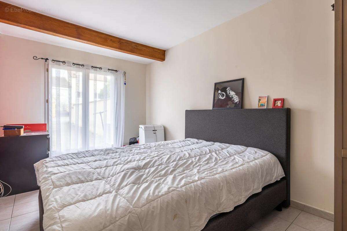 Maison à BRIIS-SOUS-FORGES