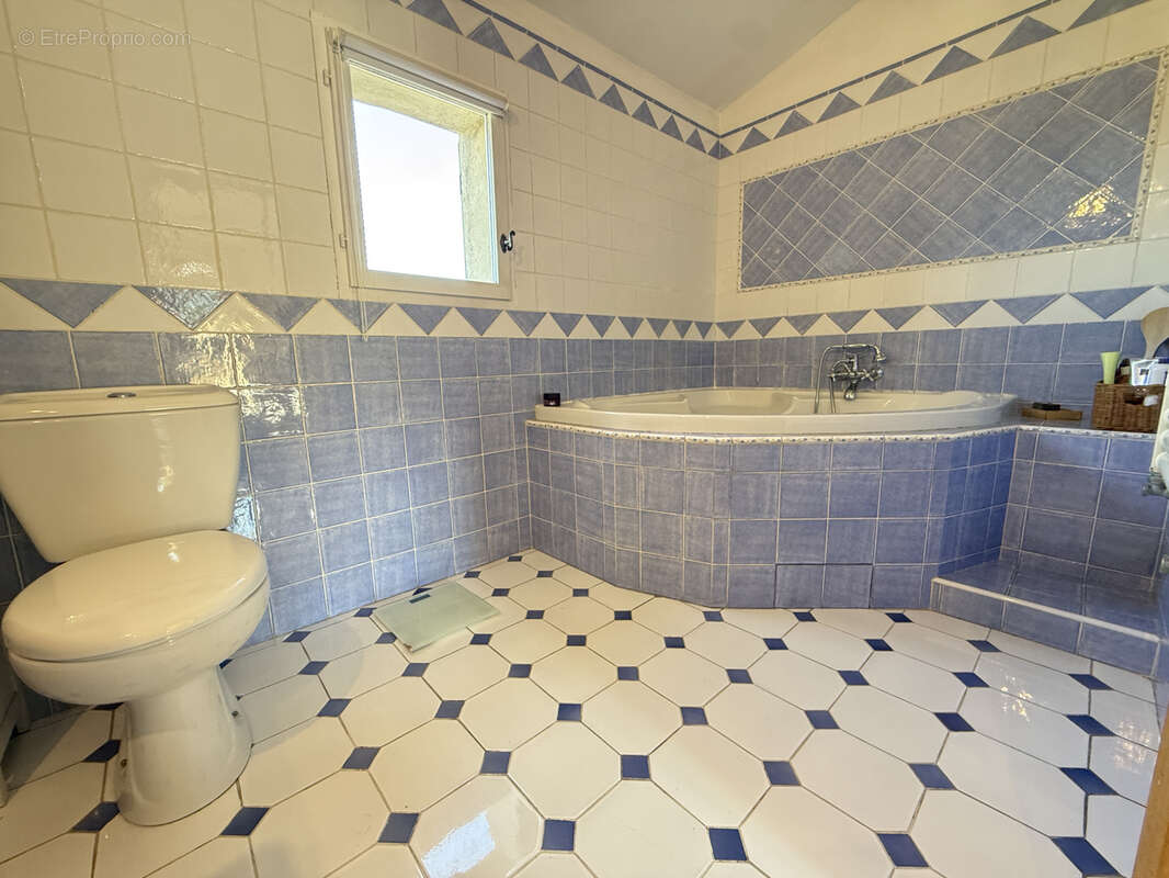 Maison à MEYRARGUES