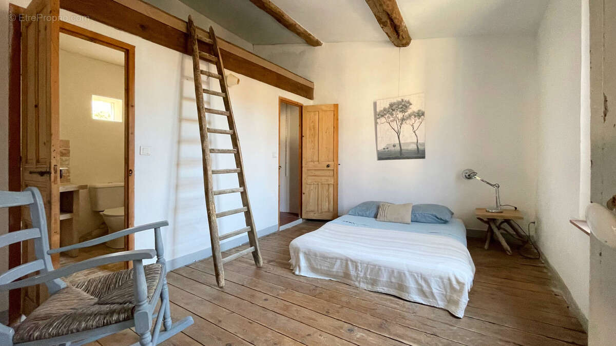 Maison à SAINT-QUENTIN-LA-POTERIE