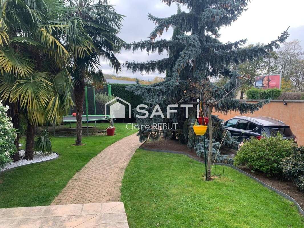 Photo 2 - Maison à VAUJOURS