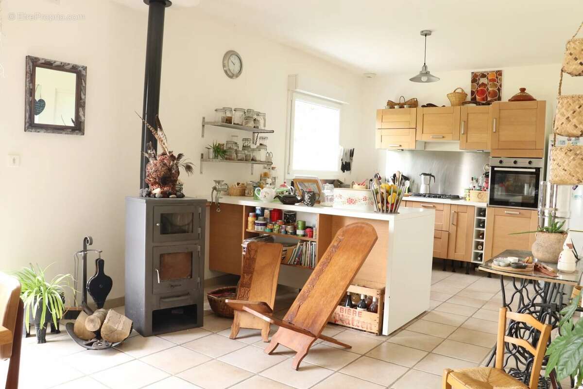 Maison à MONTENILS