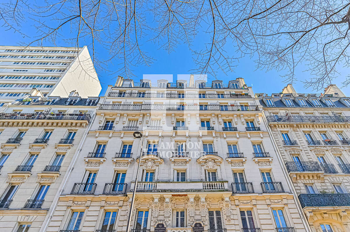 Appartement à PARIS-19E