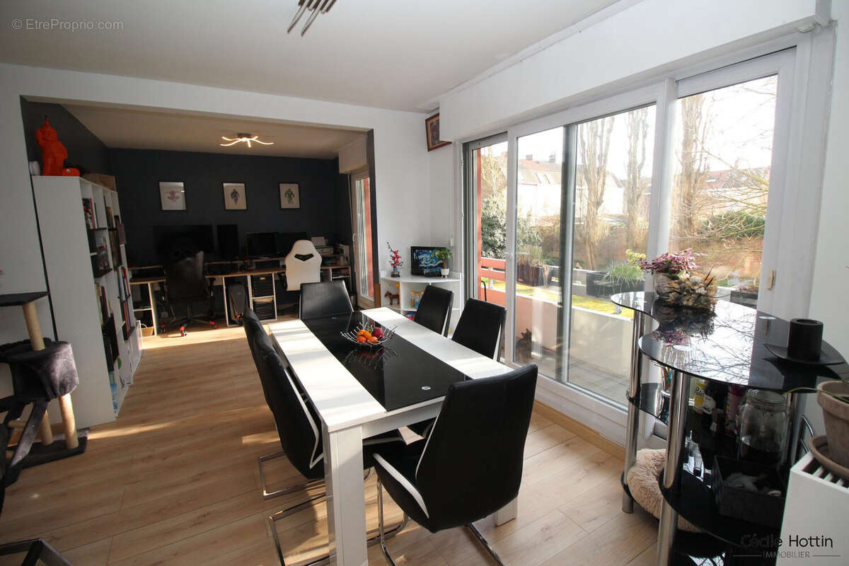 Appartement à SECLIN