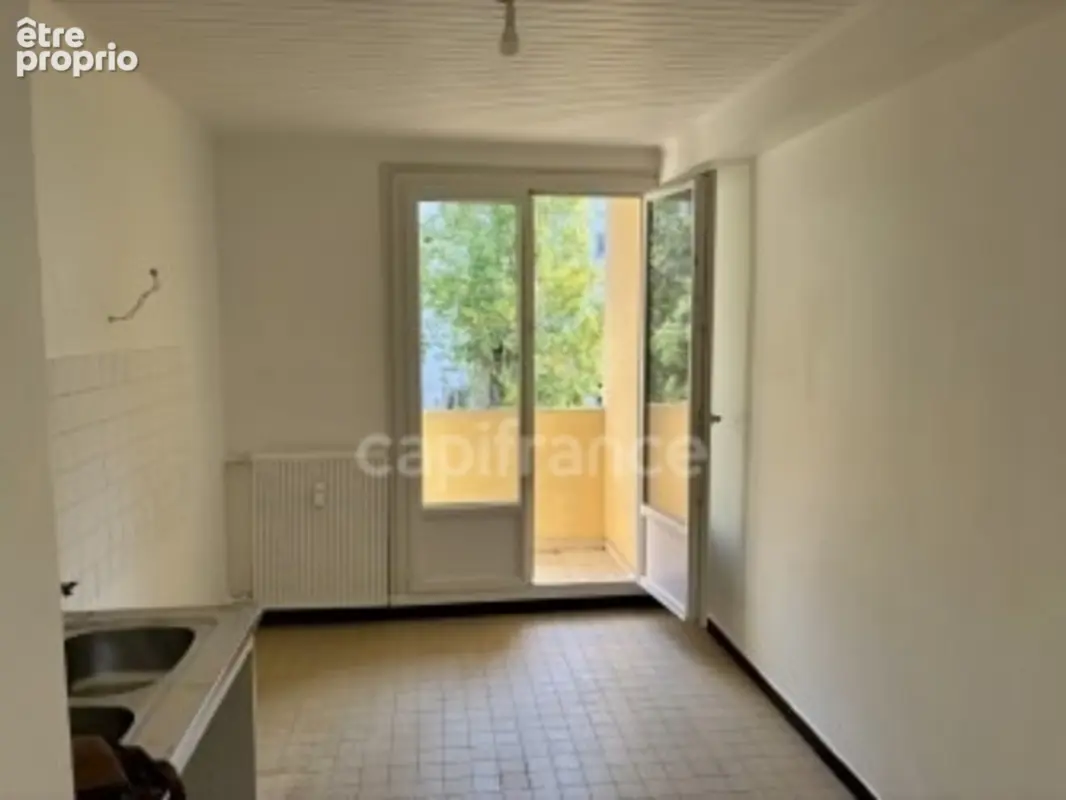Appartement FRANCHEVILLE 5 pièces, 3 chambres (possibilité 4), proche des commerces, des bus, des écoles - photo 7