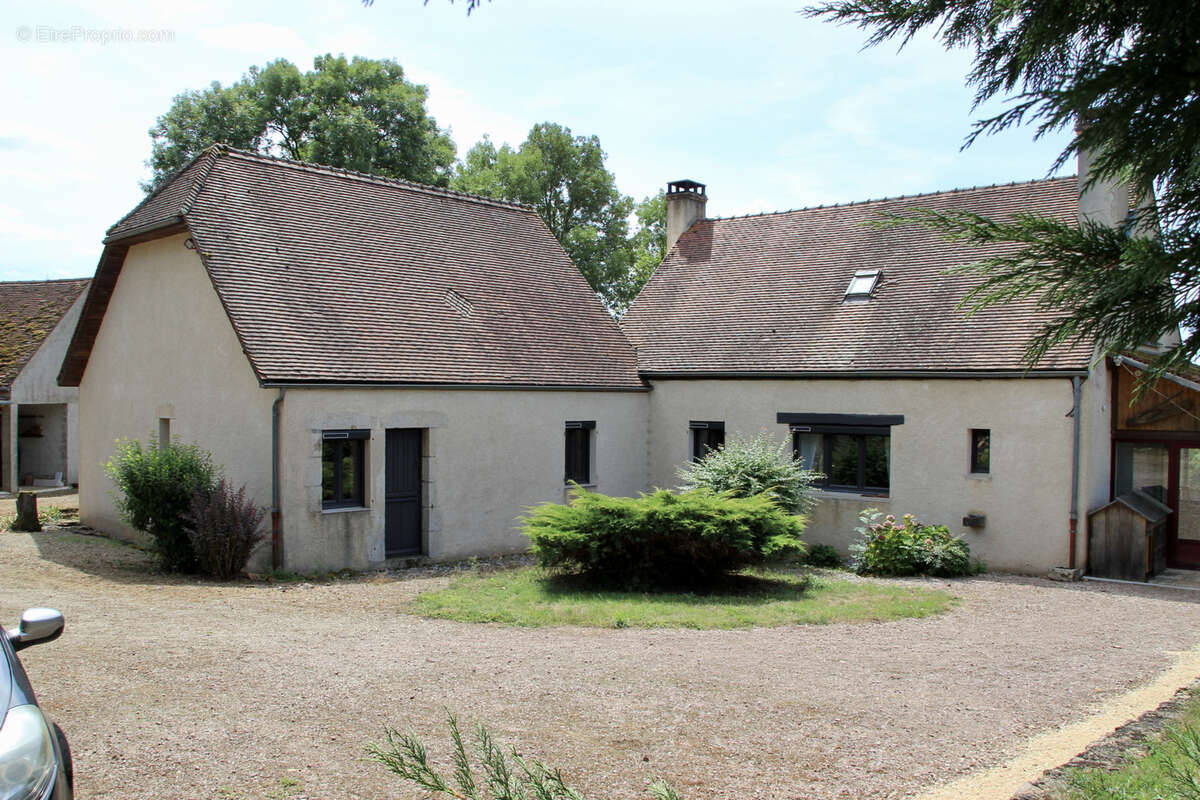 Maison à COURCELLES-FREMOY