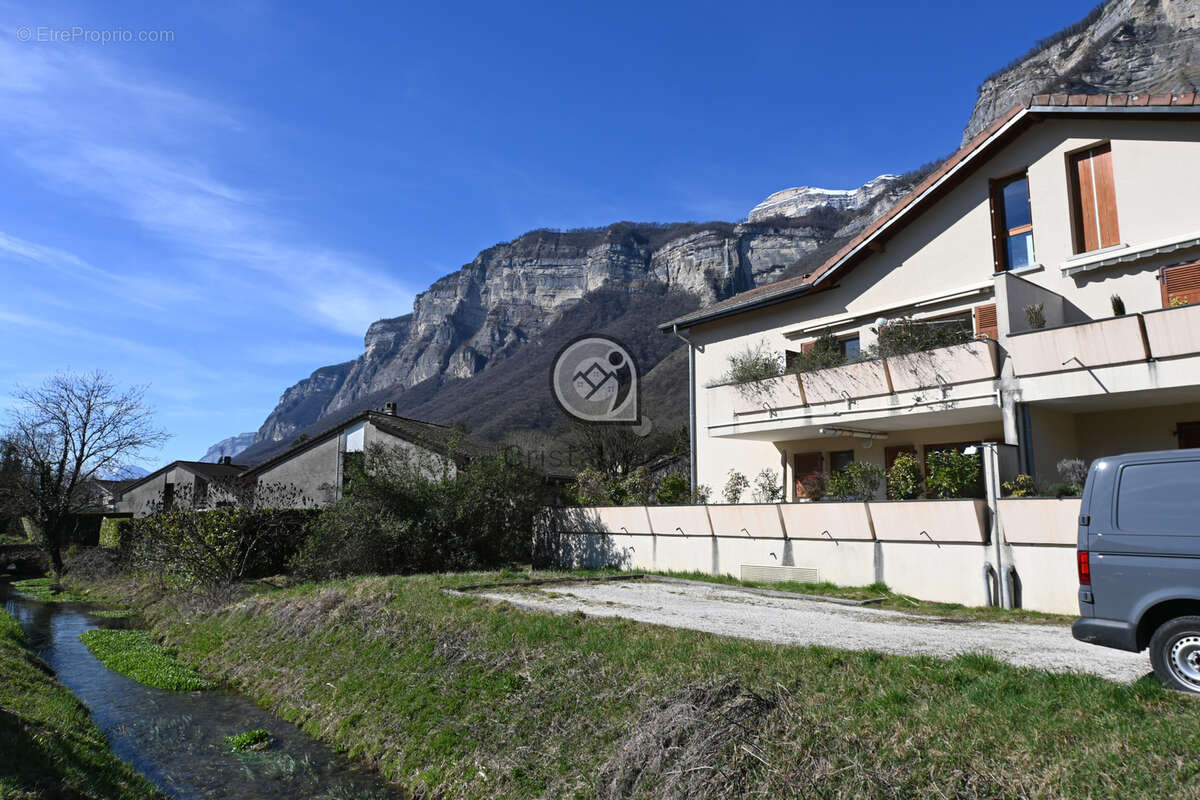Appartement à LUMBIN